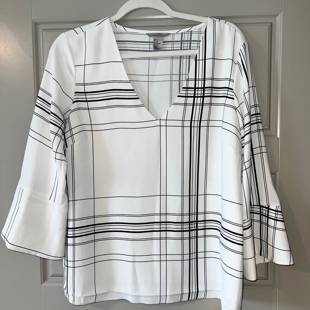 NEVER WORN White & Black Blouse